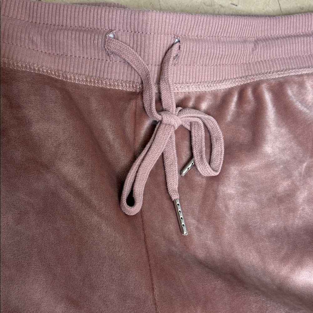 ⭐️ Juicy Couture Taupe Lounge Pants- size medium - Picture 7 of 10
